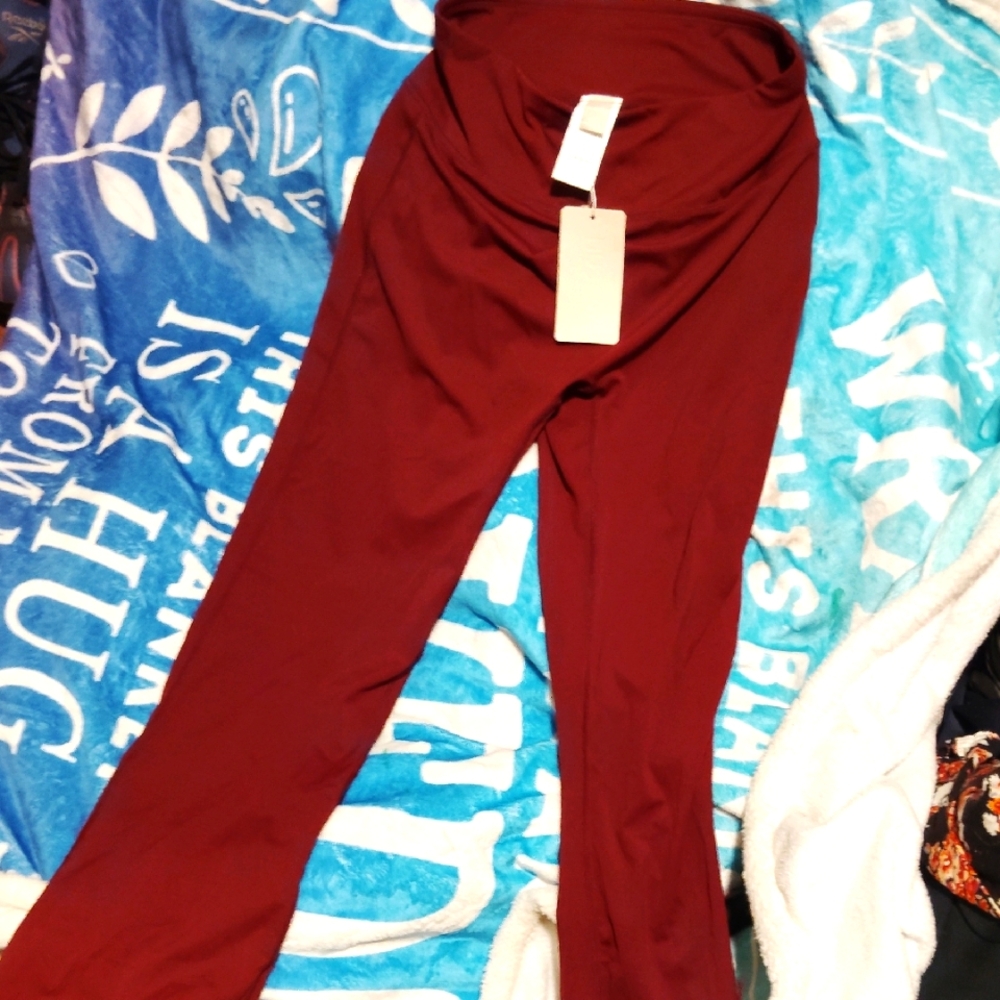 Musera Women's Deep Red Leggings